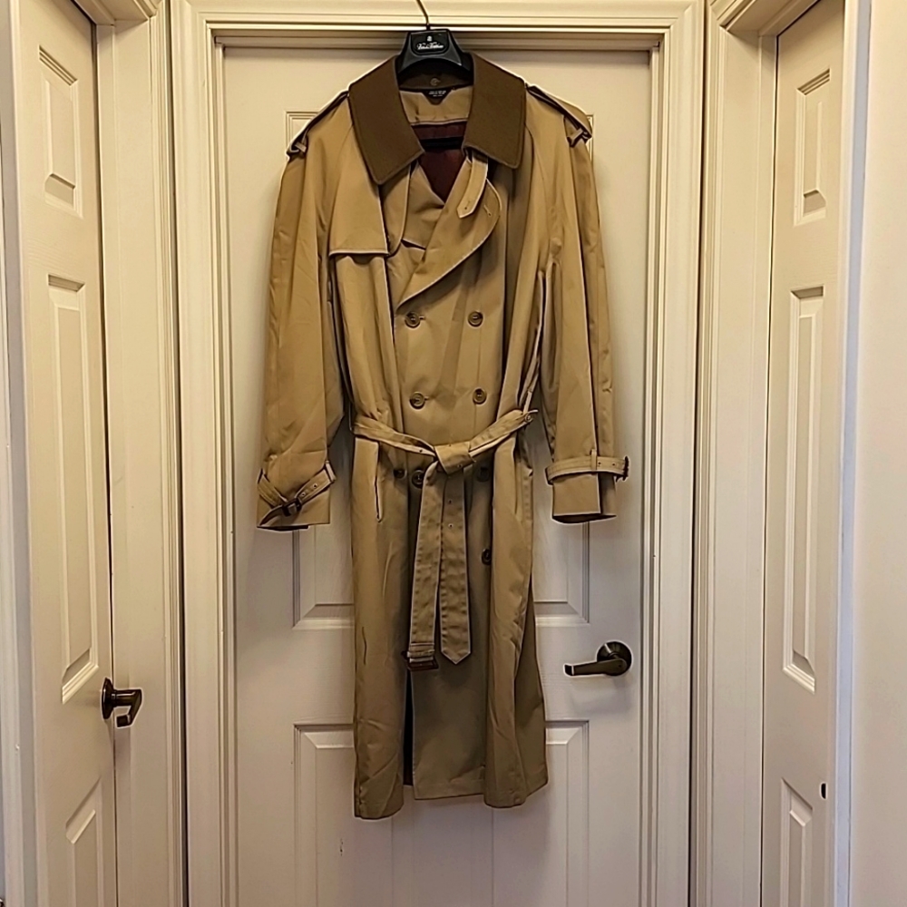Stafford Double Breasted Trench Coat, 48 Reg, Zipout lining